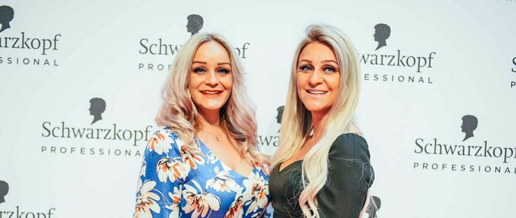 Cutting Edge Gewinnerin Carina Günay (rechts) mit ihrer Schwester